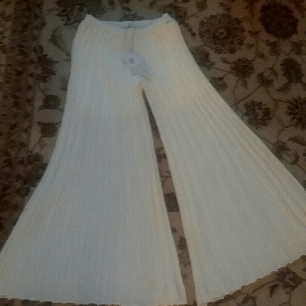 Pleated trousers - Picture 2 of 7